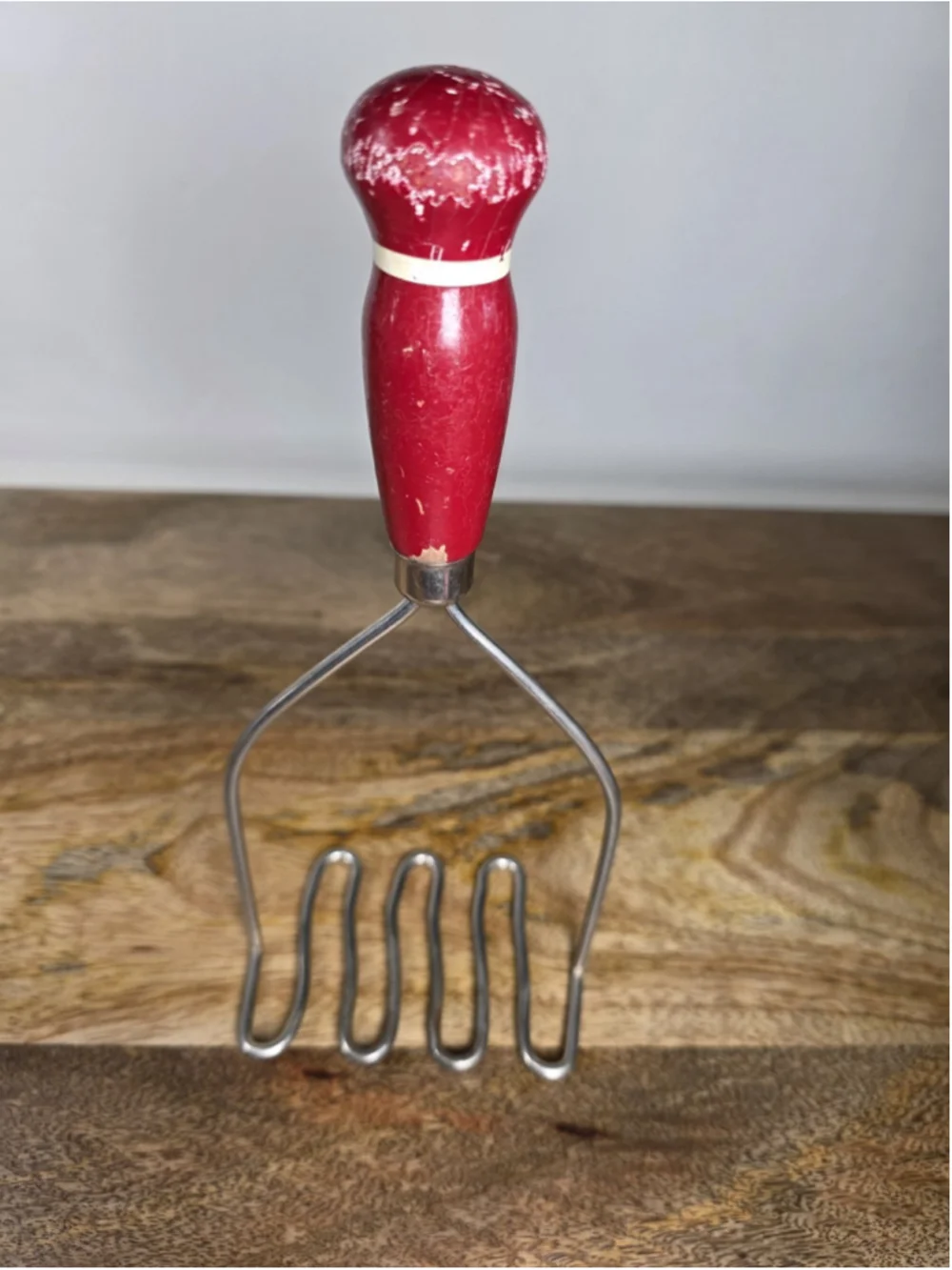 VTG Potato Masher Red Wood Handle Stainless Steel Wire Kitchen Utensil Primitive